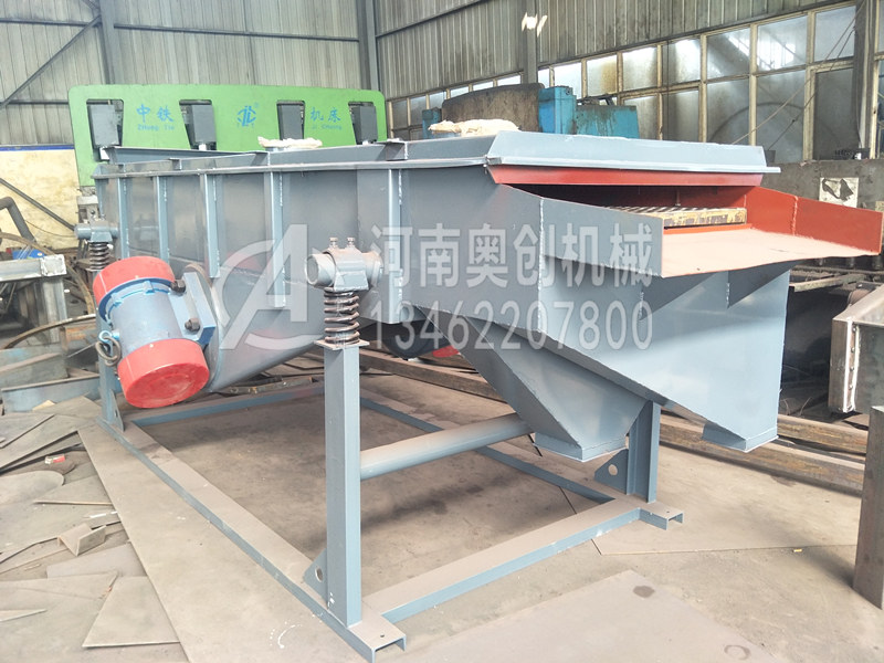 石墨粉末除杂直线筛选机出料口断裂是什么原因呢？