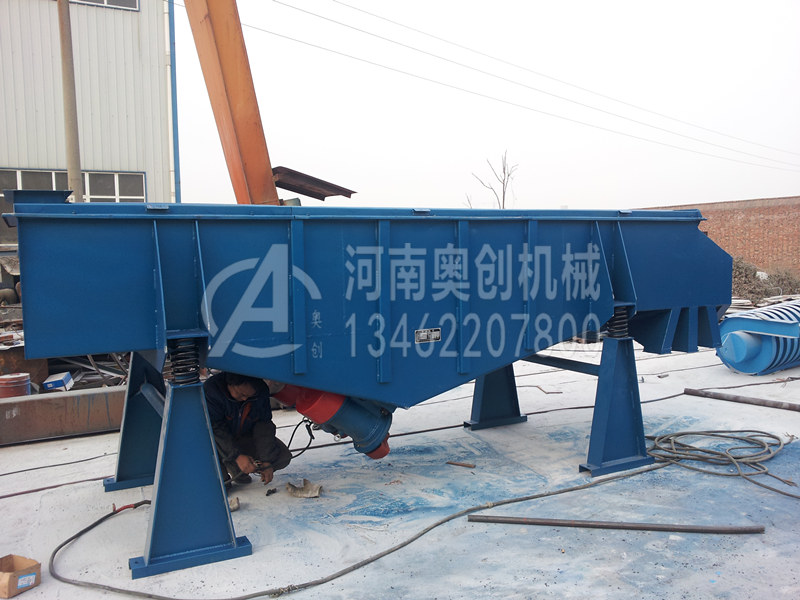 在使用直线振动筛的时候，有用户反映筛分效果并不是想的好