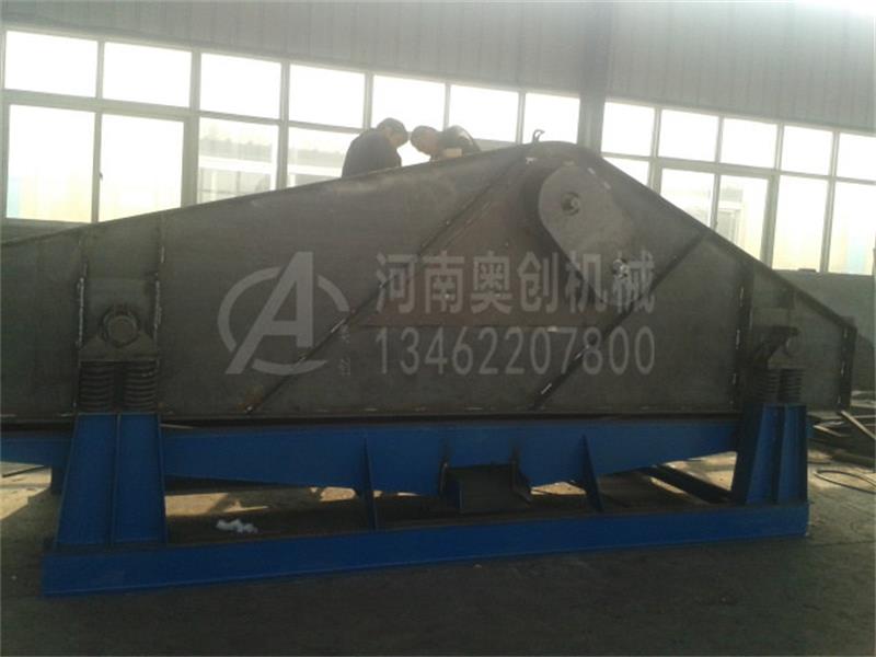 振动筛电磁换向阀利用电磁铁的电力推动阀芯移动实现油路的切换