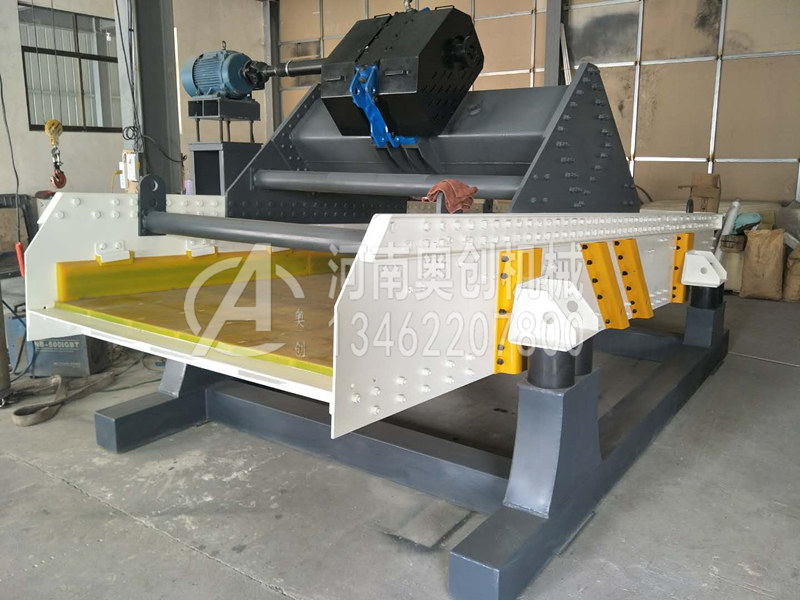 影响水洗砂专用高频脱水筛振幅的因素有哪些？