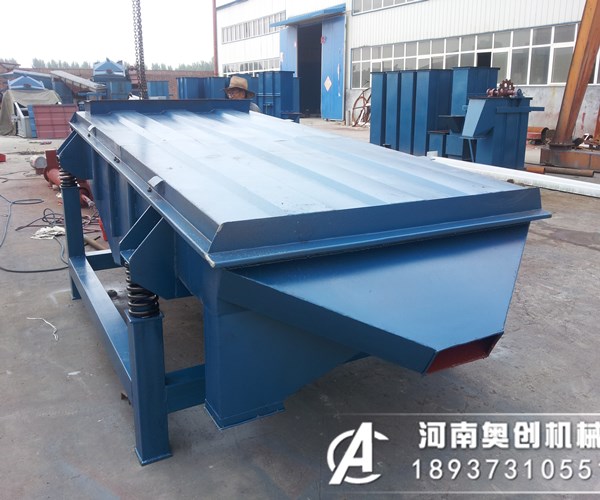 筛分石英砂振动筛厂家一般是如何选型的？