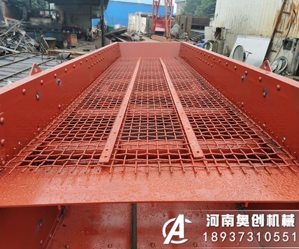 造成矿用粘土振动筛?筛网破损的原因和解决方法