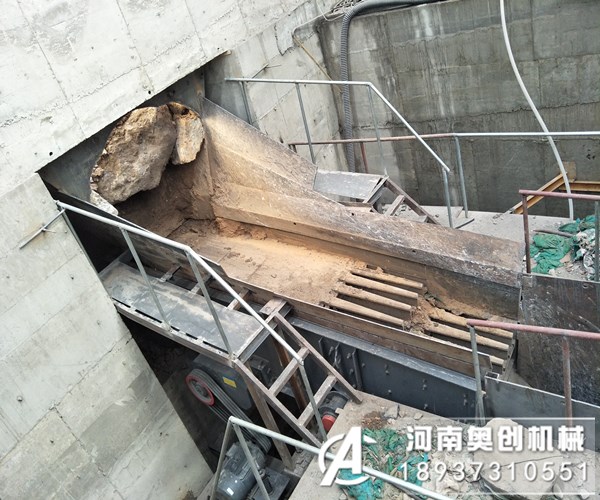 铁矿石棒条振动筛