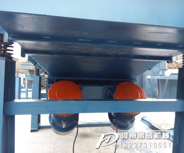 不锈钢直线筛使用的振动电机转速与振幅有什么关系?