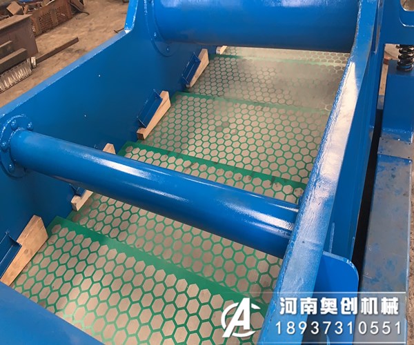 铁矿石振动脱水筛筛网容易烂是什么原因?