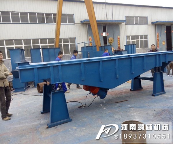 建筑砂石使用的直线振动筛使用的是多大目数的筛网？