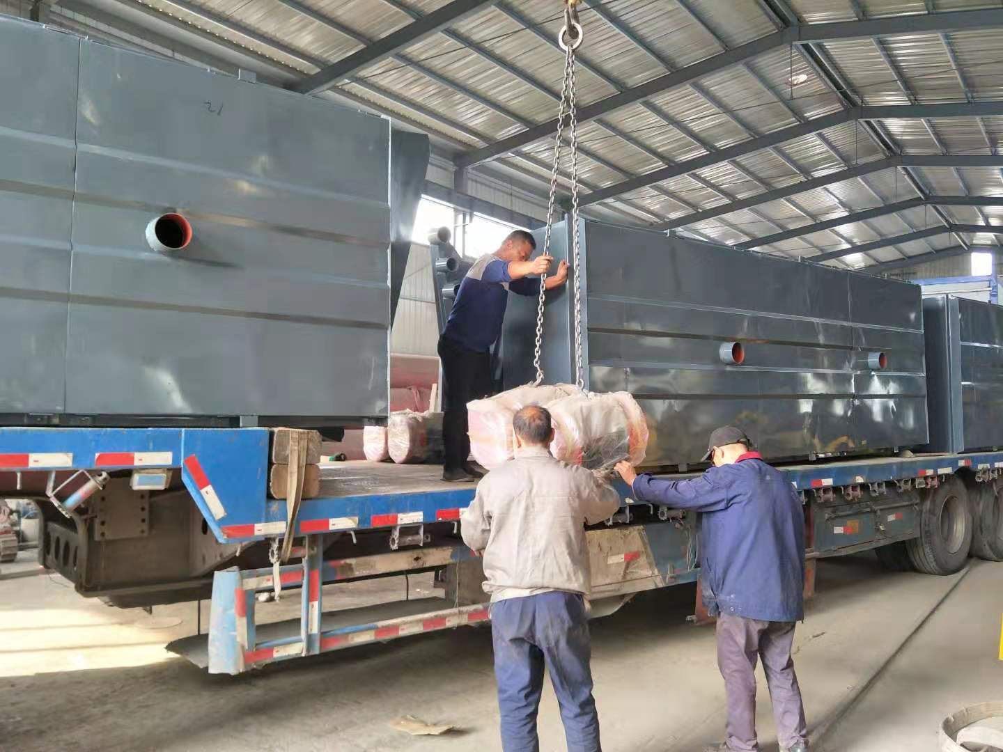 重型直线筛具有寿命长、噪声低、筛分效率高等特点