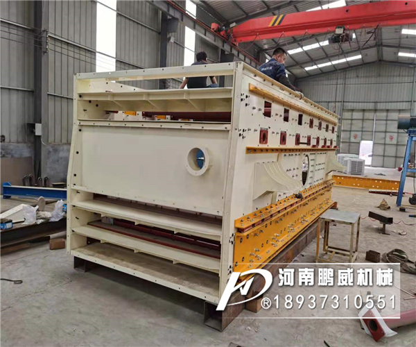 筛分不同规格的石子砂砾使用的振动筛分设备介绍分类