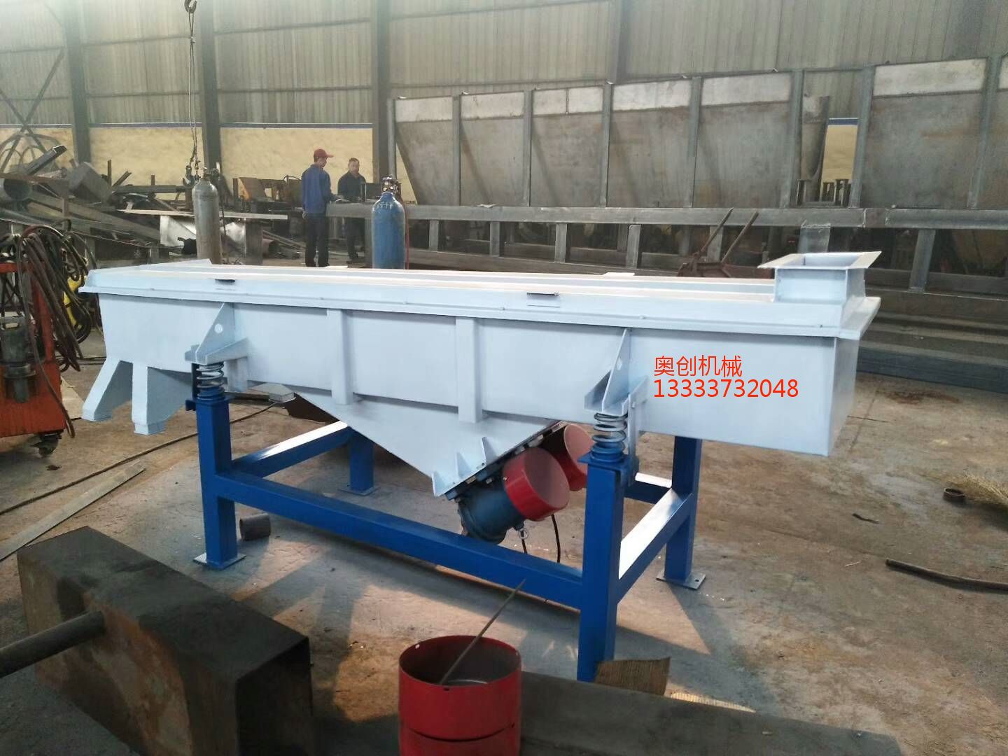 直线振动筛如何解决堵网问题?