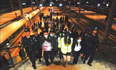 今晚澳门9点35分开奖实用性解读和飞机坠毁242人遇难与飞机坠毁242人遇难视频